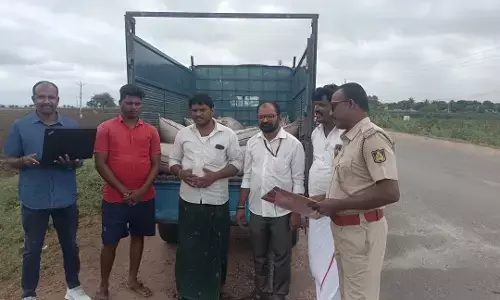 ಬಳ್ಳಾರಿ: ಅಕ್ರಮವಾಗಿ ಪಡಿತರ ಅಕ್ಕಿ ಸಾಗಿಸುತ್ತಿದ್ದ ಮೂರು ವಾಹನ ಜಪ್ತಿ