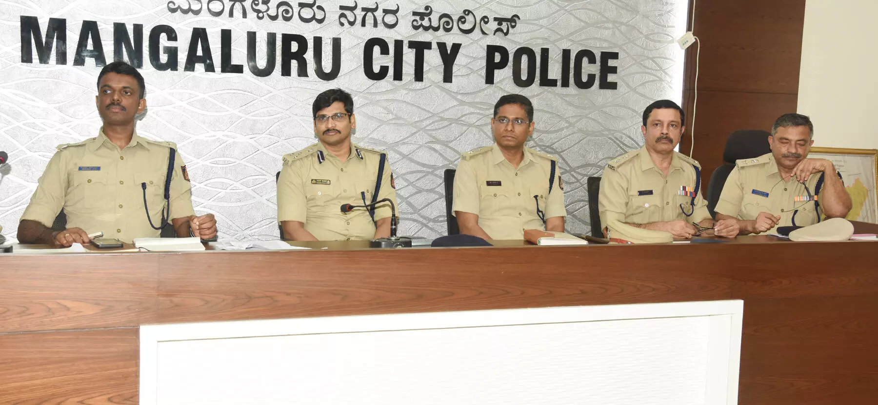 ದ.ಕ. ಜಿಲ್ಲೆಯಲ್ಲಿ ಮರಳು ಮಾಫಿಯಾಕ್ಕೆ ಕಡಿವಾಣ: ಎಸ್ಪಿ, ಕಮಿಷನರ್ ಭರವಸೆ