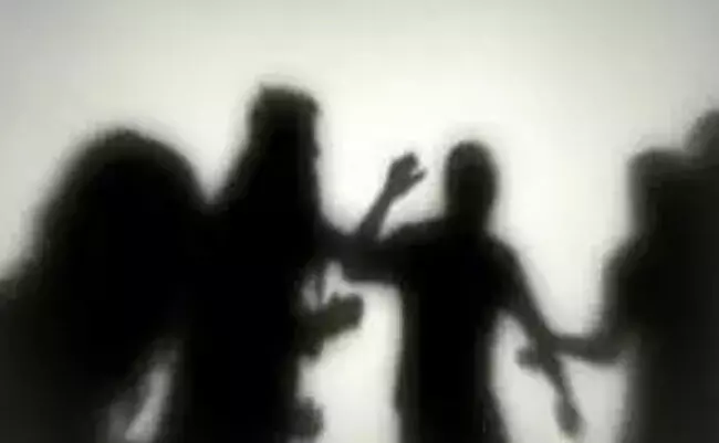 ಮತಾಂತರ ದೂರು ನೀಡಿದ್ದಕ್ಕೆ ಪ್ರತೀಕಾರವಾಗಿ ವಿವಸ್ತ್ರಗೊಳಿಸಿ ಹಲ್ಲೆ, ಬಲವಂತವಾಗಿ ಮೂತ್ರ ಪಾನ; ಸಂತ್ರಸ್ತರ ಆರೋಪ