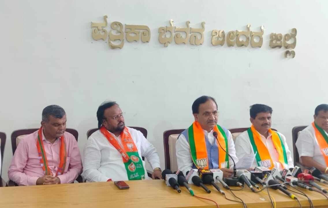 ರಾಜ್ಯದ ಕಾಳಸಂತೆಯಲ್ಲಿ ಯೂರಿಯಾ, ಡಿಎಪಿ ರಸಗೊಬ್ಬರ ಮಾರಾಟದಿಂದ ರೈತರಲ್ಲಿ ಹಾಹಾಕಾರ : ಭಗವಂತ್ ಖೂಬಾ ಆರೋಪ