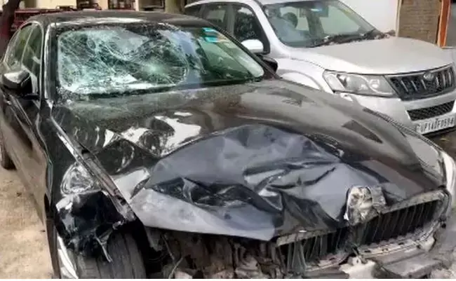 ನೊಯ್ಡಾ: ವಿದ್ಯಾರ್ಥಿ ಚಲಾಯಿಸುತ್ತಿದ್ದ ಬಿಎಂಡಬ್ಲ್ಯು ಕಾರು ಸ್ಕೂಟರ್‌ ಗೆ ಢಿಕ್ಕಿ, ಬಾಲಕಿ ಬಲಿ