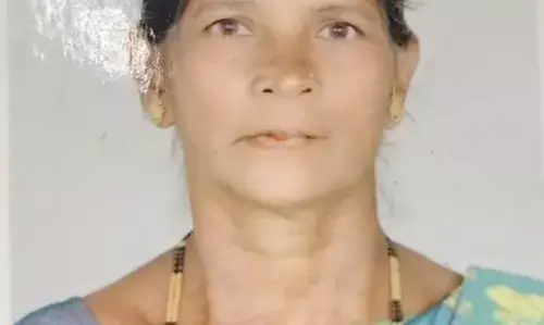 ಸುಳ್ಯ: ರಸ್ತೆ ದಾಟುತ್ತಿದ್ದ ವೇಳೆ ಬೈಕ್ ಢಿಕ್ಕಿ; ಮಹಿಳೆ ಮೃತ್ಯು