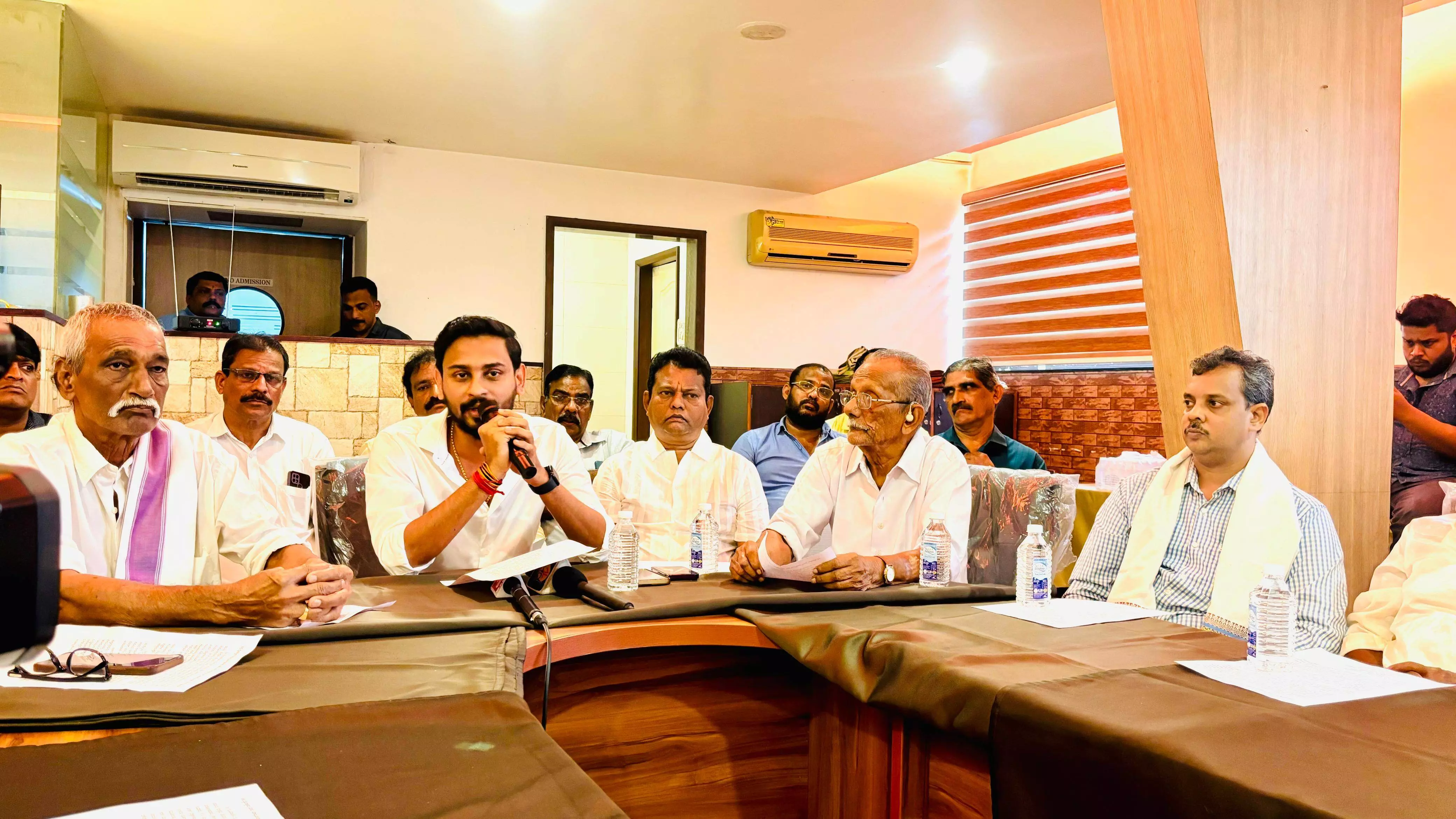 ಸುರತ್ಕಲ್| ಕಳ್ಳತನ, ವಂಚನೆ ಪ್ರಕರಣ ಸತ್ಯಕ್ಕೆ ದೂರವಾದ ಸಂಗತಿ: ದೈವಸ್ಥಾನದ ಆಡಳಿತ ಮಂಡಳಿ ಸುರತ್ಕಲ್| ಕಳ್ಳತನ, ವಂಚನೆ ಪ್ರಕರಣ ಸತ್ಯಕ್ಕೆ ದೂರವಾದ ಸಂಗತಿ: ದೈವಸ್ಥಾನದ ಆಡಳಿತ ಮಂಡಳಿ