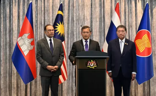 ತಕ್ಷಣದ ಕದನ ವಿರಾಮಕ್ಕೆ ಒಪ್ಪಿಕೊಂಡ ಥೈಲ್ಯಾಂಡ್ ಮತ್ತು ಕಾಂಬೋಡಿಯಾ