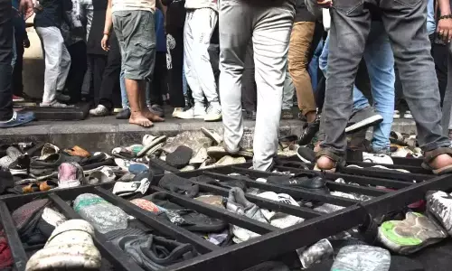 ಕಾಲ್ತುಳಿತ ಪ್ರಕರಣ | ಬಿ.ದಯಾನಂದ್ ಸೇರಿ ನಾಲ್ವರು ಅಧಿಕಾರಿಗಳ ಅಮಾನತು ಹಿಂಪಡೆದ ಸರಕಾರ