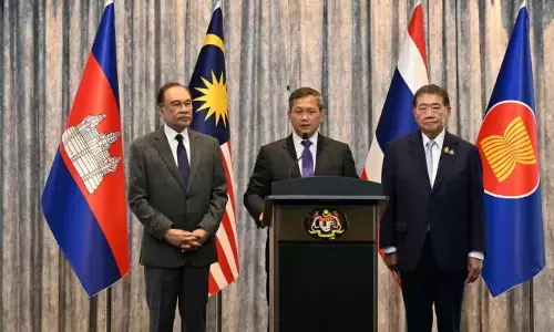 ತಕ್ಷಣದ ಕದನ ವಿರಾಮಕ್ಕೆ ಒಪ್ಪಿಕೊಂಡ ಥೈಲ್ಯಾಂಡ್ ಮತ್ತು ಕಾಂಬೋಡಿಯಾ