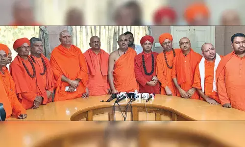 ರಂಭಾಪುರಿ ಶ್ರೀಗಳ ಹೇಳಿಕೆಗೆ ಹಿಂದುಳಿದ, ದಲಿತ ಮಠಾಧೀಶರ ಖಂಡನೆ