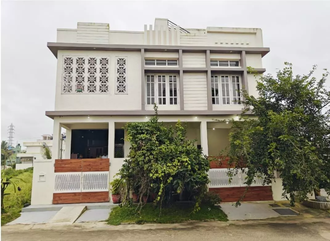 ಹಾಸನ: ರಾ.ಹೆದ್ದಾರಿ ಪ್ರಾಧಿಕಾರದ ಕಾರ್ಯಪಾಲಕ ಇಂಜಿನಿಯರ್ ಮನೆ ಮೇಲೆ ಲೋಕಾಯುಕ್ತ ದಾಳಿ