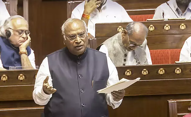 ಪಹಲ್ಗಾವ್ ದಾಳಿ: ಗುಪ್ತಚರ ವೈಫಲ್ಯಗಳಿಗೆ ಯಾರು ಹೊಣೆ?: ಮಲ್ಲಿಕಾರ್ಜುನ ಖರ್ಗೆ ಕಿಡಿ