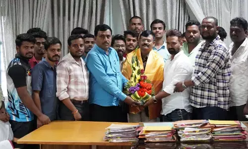 ಗುಲ್ಬರ್ಗಾ ವಿಶ್ವವಿದ್ಯಾಲಯದ ಪ್ರಭಾರ ಕುಲಸಚಿವರಾಗಿ ಪ್ರೊ.ರಮೇಶ್ ಲಂಡನಕರ್ ಮರು ನೇಮಕ : ಸನ್ಮಾನ