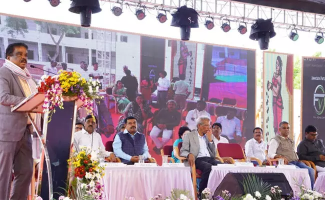 ಬಳ್ಳಾರಿ | ಶ್ರೀ ಕೃಷ್ಣದೇವರಾಯ ವಿಶ್ವವಿದ್ಯಾಲಯದಲ್ಲಿ 16ನೇ ಸಂಸ್ಥಾಪನಾ ದಿನಾಚರಣೆ