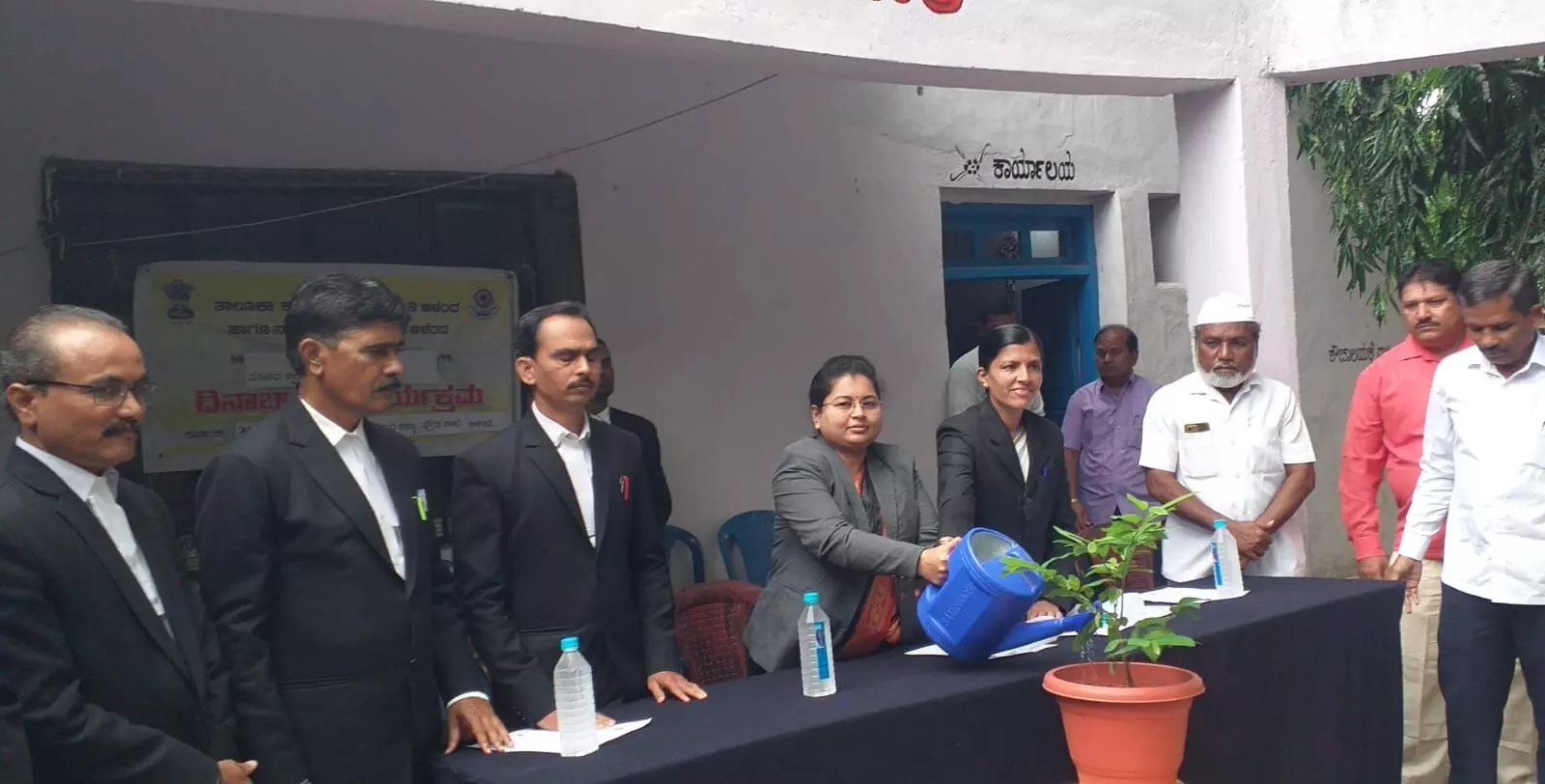 ಕಲಬುರಗಿ | ಆಮಿಷದ ಒತ್ತಡಕ್ಕೆ ಒಳಗಾಗಿ ಮಾರಾಟಕ್ಕೆ ಬಲಿಯಾಗಬೇಡಿ : ನ್ಯಾ.ಚಿತ್ತರಗಿ ಕಲಬುರಗಿ | ಆಮಿಷದ ಒತ್ತಡಕ್ಕೆ ಒಳಗಾಗಿ ಮಾರಾಟಕ್ಕೆ ಬಲಿಯಾಗಬೇಡಿ : ನ್ಯಾ.ಚಿತ್ತರಗಿ