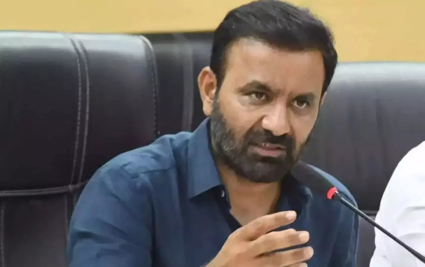 ರೈತರಿಗೆ ರಸಗೊಬ್ಬರ ಚೀಟಿ ವಿತರಿಸಲು ಕ್ರಮ ಕೈಗೊಳ್ಳಲು ಸಂತೋಷ್ ಲಾಡ್ ಸಲಹೆ ರೈತರಿಗೆ ರಸಗೊಬ್ಬರ ಚೀಟಿ ವಿತರಿಸಲು ಕ್ರಮ ಕೈಗೊಳ್ಳಲು ಸಂತೋಷ್ ಲಾಡ್ ಸಲಹೆ