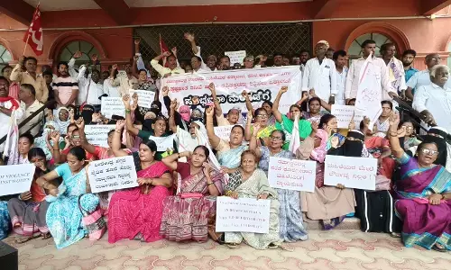 ಧರ್ಮಸ್ಥಳ ಸರಣಿ ಹತ್ಯೆ ಆರೋಪ | ನಿಷ್ಪಕ್ಷ ತನಿಖೆ ನಡೆಸಲು ಒತ್ತಾಯಿಸಿ ಪ್ರಗತಿಪರ ಸಂಘಟನೆಗಳಿಂದ ಧರಣಿ