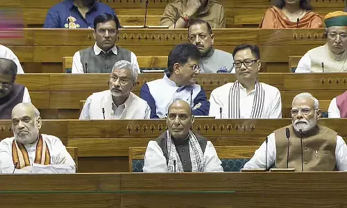 ಜವಾಹರ್ ಲಾಲ್ ನೆಹರೂ ಬಗ್ಗೆ ಟೀಕೆ : ಮೋದಿ, ಶಾಗೆ ಕಾಂಗ್ರೆಸ್ ತರಾಟೆ