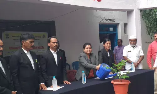 ಕಲಬುರಗಿ | ಆಮಿಷದ ಒತ್ತಡಕ್ಕೆ ಒಳಗಾಗಿ ಮಾರಾಟಕ್ಕೆ ಬಲಿಯಾಗಬೇಡಿ : ನ್ಯಾ.ಚಿತ್ತರಗಿ