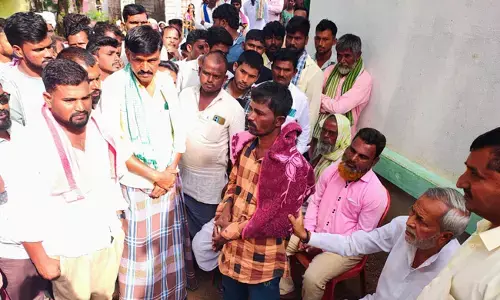 ಯಾದಗಿರಿ | ಕುರಕುಂದಾ ಗ್ರಾಮಕ್ಕೆ ಶಾಸಕ ತುನ್ನೂರು ಭೇಟಿ, ಮೃತ ಮಕ್ಕಳಿಗೆ ಅಂತಿಮ‌ ನಮನ ಸಲ್ಲಿಸಿ ಸಾಂತ್ವನ