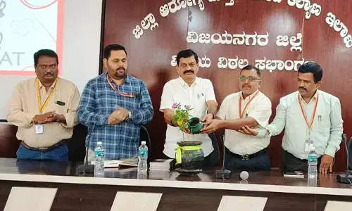 ವಿಜಯನಗರ | ಸಾರ್ವಜನಿಕ ಸೇವೆಗಳಿಗೆ ಮಾಹಿತಿ ಹಕ್ಕನ್ನು ಸದ್ಬಳಕೆ ಮಾಡಿಕೊಳ್ಳಿ : ಡಾ.ಶಂಕರನಾಯ್ಕ