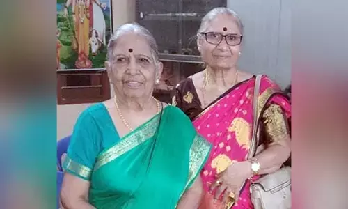 ಬಣ್ಣ ನಂಬಿ ಬದುಕು ಕಟ್ಟಿಕೊಂಡ ಕಲಾವಿದೆಯರು