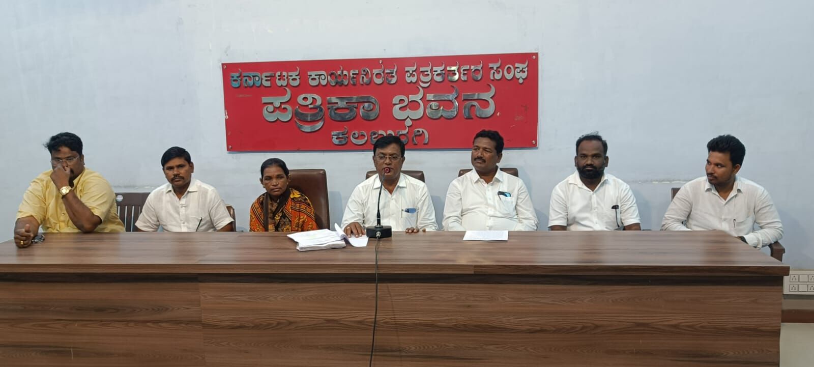 ಕಲಬುರಗಿ: ಕಾಳೆ ಸಾವಿನ ಪ್ರಕರಣ ಸಂಬಂಧಿಸಿದಂತೆ ಪಿಎಸ್‌ಐ, ಸಿಬ್ಬಂದಿಯ ಅಮಾನತ್ತಿಗೆ ಆಗ್ರಹ