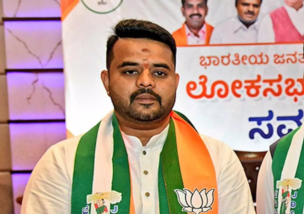 ಪ್ರಜ್ವಲ್ ರೇವಣ್ಣ ಗೌಡ ದುರಂತ ಯುವನಾಯಕರಿಗೆ ಪಾಠವಾಗಲಿ