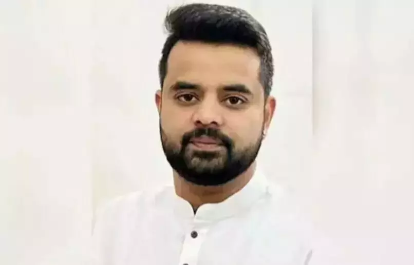 ಅತ್ಯಾಚಾರ ಪ್ರಕರಣ | ಮಾಜಿ ಸಂಸದ ಪ್ರಜ್ವಲ್ ರೇವಣ್ಣಗೆ ಜೀವಾವಧಿ ಶಿಕ್ಷೆ; ಜನಪ್ರತಿನಿಧಿಗಳ ಕೋರ್ಟ್ ತೀರ್ಪು