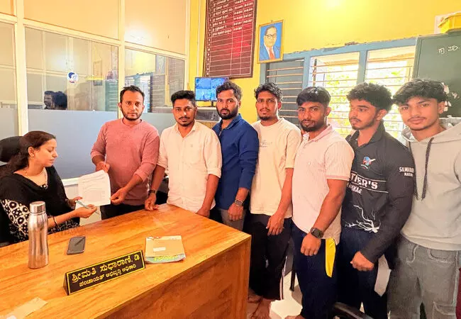 ಬೋಳಿಯಾರ್: ಶಾಲೆಯ ಅವ್ಯವಸ್ಥೆ ಸರಿಪಡಿಸಲು ಆಗ್ರಹಿಸಿ ಡಿವೈಎಫ್ಐ ಮನವಿ