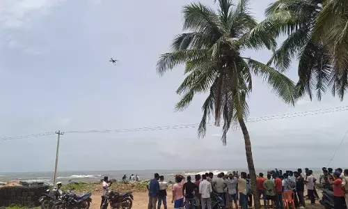 ಭಟ್ಕಳ ದೋಣಿ ದುರಂತ: 3 ದಿನ ಕಳೆದರೂ ಪತ್ತೆಯಾಗದ ಮೂವರು ಮೀನುಗಾರರು