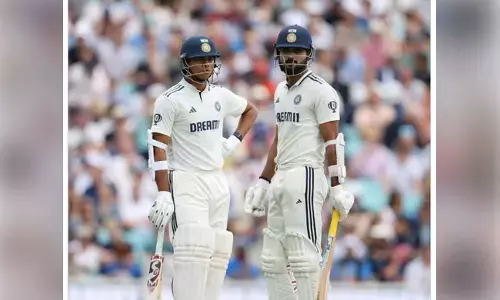 ಅರ್ಧಶತಕ ಗಳಿಸಿ ದಾಖಲೆ ನಿರ್ಮಿಸಿದ ಆಕಾಶ್ ದೀಪ್