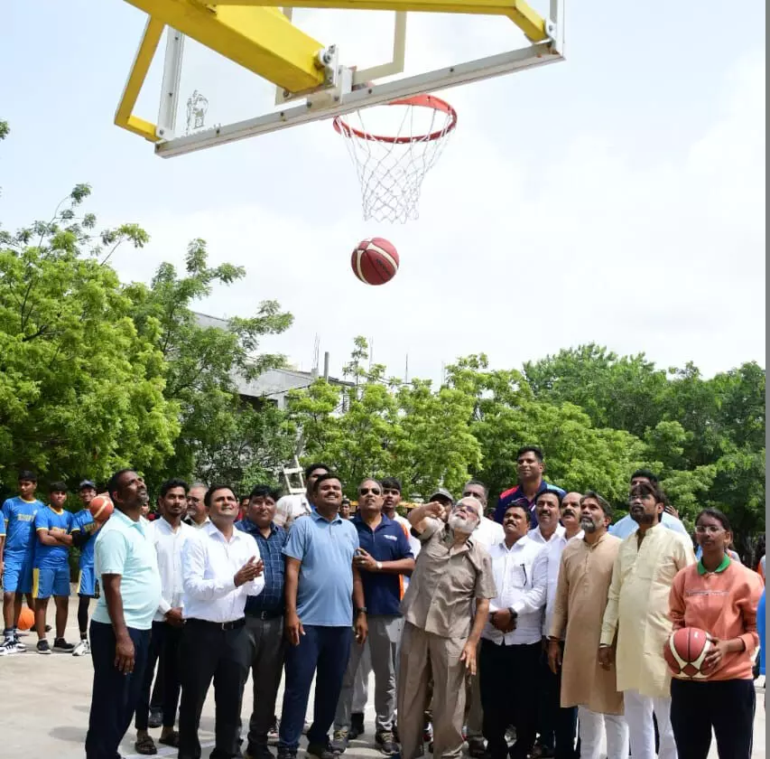 ಕಲಬುರಗಿ: ಮೇಜರ್ ಧ್ಯಾನ್ ಚಂದ್ ರಾಷ್ಟ್ರೀಯ ಕ್ರೀಡಾ ಮಹೋತ್ಸವಕ್ಕೆ ಚಾಲನೆ ಕಲಬುರಗಿ: ಮೇಜರ್ ಧ್ಯಾನ್ ಚಂದ್ ರಾಷ್ಟ್ರೀಯ ಕ್ರೀಡಾ ಮಹೋತ್ಸವಕ್ಕೆ ಚಾಲನೆ