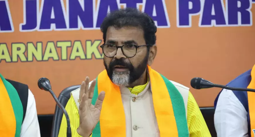 ‘ರಾಜ್ಯ ಸರಕಾರದ ಜನವಿರೋಧಿ ನೀತಿಗಳ ವಿರುದ್ಧದ ಹೋರಾಟಕ್ಕೆ ಬನ್ನಿ’ : ರಾಹುಲ್ ಗಾಂಧಿಗೆ ಛಲವಾದಿ ನಾರಾಯಣಸ್ವಾಮಿ ಆಹ್ವಾನ