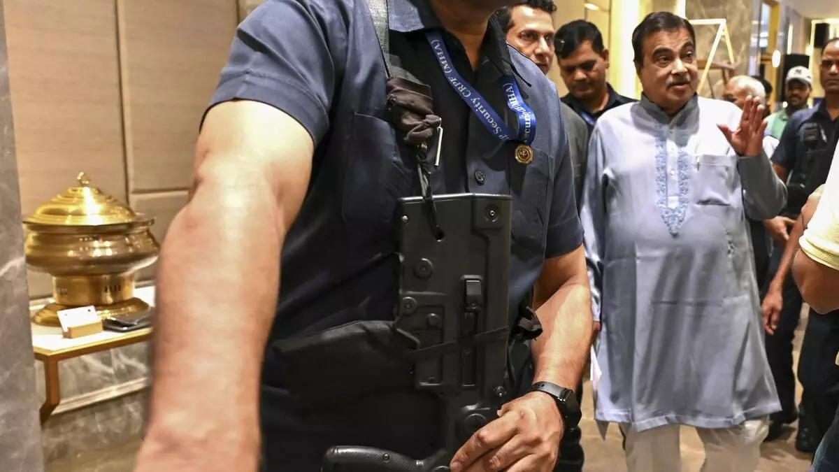 ಮಹಾರಾಷ್ಟ್ರ: ಕೇಂದ್ರ ಸಚಿವ ಗಡ್ಕರಿ ನಿವಾಸಕ್ಕೆ ಬಾಂಬ್ ಬೆದರಿಕೆ, ಆರೋಪಿ ಉಮೇಶ್ ವಿಷ್ಣು ರಾವತ್ ಬಂಧನ