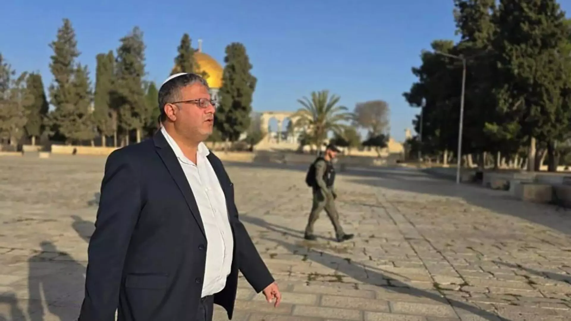 ಅಲ್-ಅಖ್ಸಾ ಮಸೀದಿ ಆವರಣದಲ್ಲಿ ಪ್ರಾರ್ಥನೆ ಸಲ್ಲಿಸಿದ ಇಸ್ರೇಲ್ ಸಚಿವ!