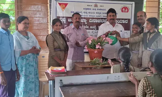 ರಾಯಚೂರು | ಉಡಮಗಲ್ ಸರಕಾರಿ ಪ್ರೌಢಶಾಲಾ ಆವರಣದಲ್ಲಿ ವಿಶ್ವ ಜನಸಂಖ್ಯಾ ದಿನಾಚರಣೆ