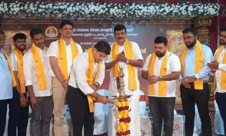 ವಿದ್ಯಾರ್ಥಿ ಸಹಾಯಧನ ವಿತರಣೆ, ಸಾಧಕರಿಗೆ ಸಮ್ಮಾನ