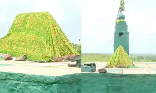 ಕಲಬುರಗಿ | ಕೇಂದ್ರೀಯ ವಿವಿಯಲ್ಲಿ ಗೋರಿಗಳ ನಿರ್ಮಾಣ : ಸುಳ್ಳು ಸುದ್ದಿ ಬಿತ್ತರಿಸಿದ ಮಾಧ್ಯಮಗಳು