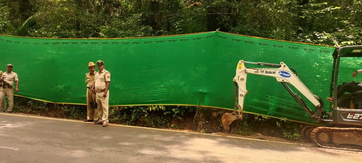 ಧರ್ಮಸ್ಥಳ: 11 ನೇ ಜಾಗದಿಂದ ಎಸ್‌ಐಟಿ ತಂಡವನ್ನು ಕಾಡಿನ ಪ್ರದೇಶಕ್ಕೆ ಕರೆದೊಯ್ದ ದೂರುದಾರ