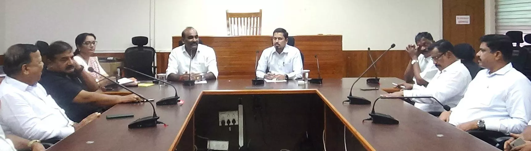 ನಾರಾಯಣ ಗುರು ಜಯಂತಿ ಆಚರಣೆಗೆ ವ್ಯವಸ್ಥಿತ ಸಿದ್ಧತೆ: ಎಡಿಸಿ ಗದ್ಯಾಳ ನಾರಾಯಣ ಗುರು ಜಯಂತಿ ಆಚರಣೆಗೆ ವ್ಯವಸ್ಥಿತ ಸಿದ್ಧತೆ: ಎಡಿಸಿ ಗದ್ಯಾಳ