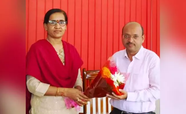 ಬೀದರ್ | ಅಪರ ಜಿಲ್ಲಾಧಿಕಾರಿಯಾಗಿ ಶಿವಾನಂದ್ ಬಿ.ಕರಾಳೆ ಅಧಿಕಾರ ಸ್ವೀಕಾರ ಬೀದರ್ | ಅಪರ ಜಿಲ್ಲಾಧಿಕಾರಿಯಾಗಿ ಶಿವಾನಂದ್ ಬಿ.ಕರಾಳೆ ಅಧಿಕಾರ ಸ್ವೀಕಾರ