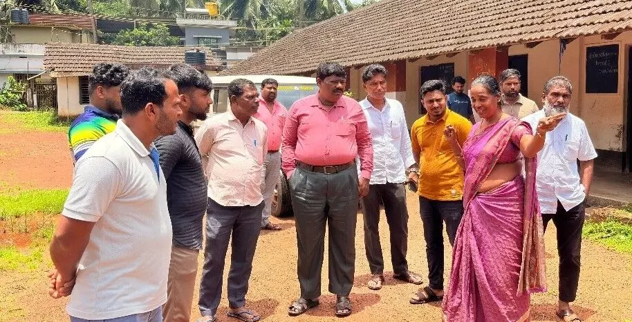 ಬೋಳಿಯಾರು ಶಾಲೆಗೆ ಭೇಟಿ ನೀಡಿ ಪರಿಶೀಲನೆ ನಡೆಸಿದ ಕ್ಷೇತ್ರ ಶಿಕ್ಷಣಾಧಿಕಾರಿ ಬೋಳಿಯಾರು ಶಾಲೆಗೆ ಭೇಟಿ ನೀಡಿ ಪರಿಶೀಲನೆ ನಡೆಸಿದ ಕ್ಷೇತ್ರ ಶಿಕ್ಷಣಾಧಿಕಾರಿ