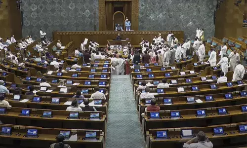 ಸಂಸತ್ತಿನ ಉಭಯ ಸದನಗಳ ಕಲಾಪ 1 ದಿನ ಮುಂದೂಡಿಕೆ