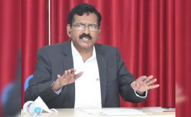 ಕಲಬುರಗಿ | ಕೇಂದ್ರೀಯ ವಿವಿ ಆವರಣದಲ್ಲಿ ಯಾವುದೇ ಗೋರಿಗಳು ನಿರ್ಮಾಣವಾಗುತ್ತಿಲ್ಲ: ಕುಲಪತಿ ಪ್ರೊ.ಬಟ್ಟು ಸತ್ಯನಾರಾಯಣ ಕಲಬುರಗಿ | ಕೇಂದ್ರೀಯ ವಿವಿ ಆವರಣದಲ್ಲಿ ಯಾವುದೇ ಗೋರಿಗಳು ನಿರ್ಮಾಣವಾಗುತ್ತಿಲ್ಲ: ಕುಲಪತಿ ಪ್ರೊ.ಬಟ್ಟು ಸತ್ಯನಾರಾಯಣ