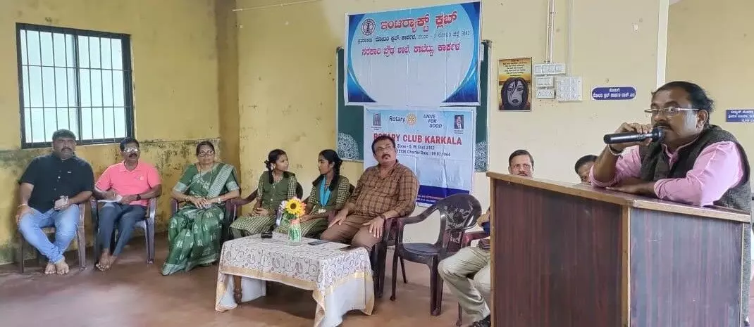 ರೋಟರಿ ಕ್ಲಬ್ ಕಾರ್ಕಳ: ಪತ್ರಿಕಾ ಮಾಹಿತಿ ವರದಿಗಾರಿಕೆ ತರಬೇತಿ ಕಾರ್ಯಾಗಾರ ರೋಟರಿ ಕ್ಲಬ್ ಕಾರ್ಕಳ: ಪತ್ರಿಕಾ ಮಾಹಿತಿ ವರದಿಗಾರಿಕೆ ತರಬೇತಿ ಕಾರ್ಯಾಗಾರ