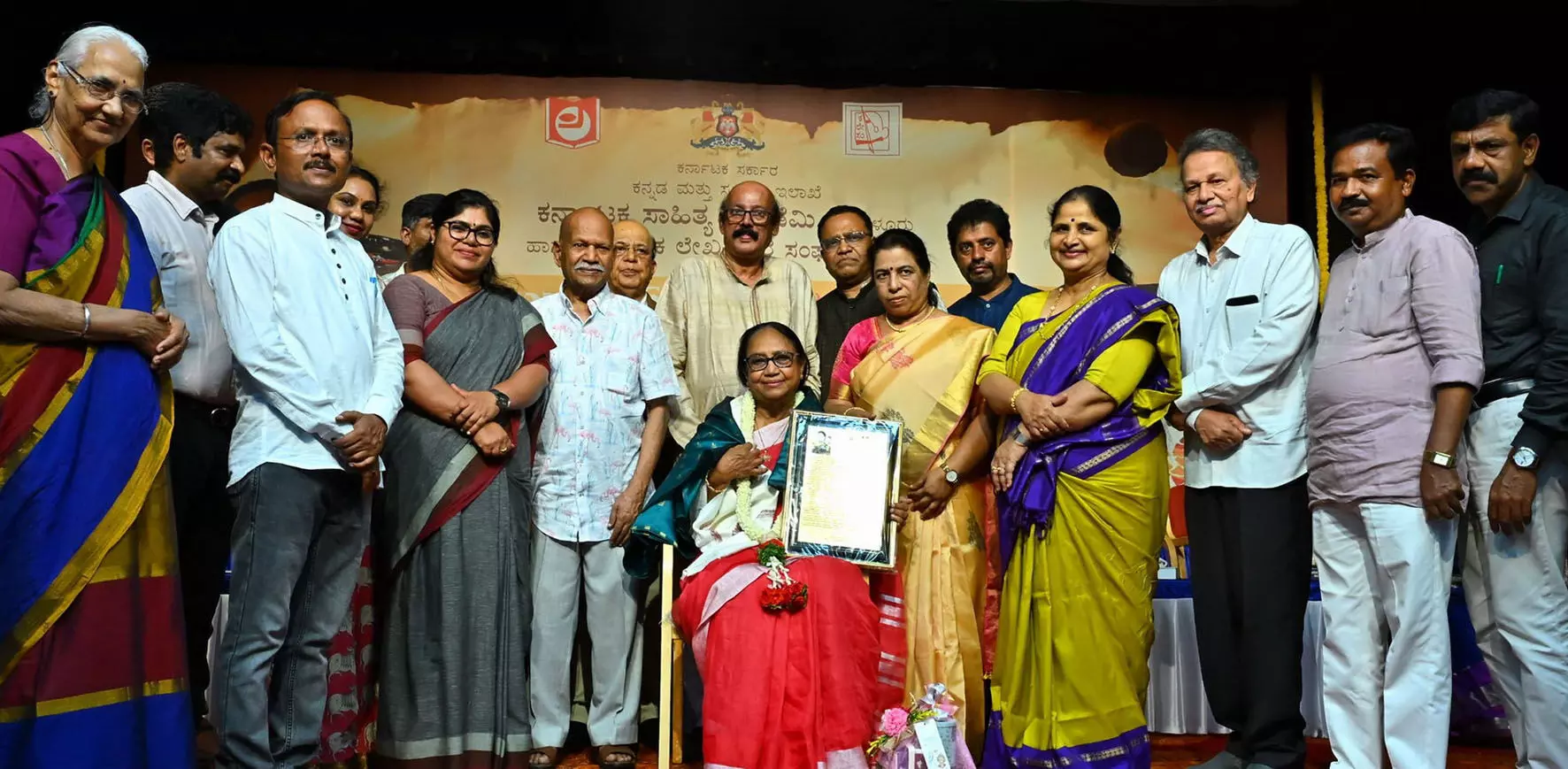 ಅನ್ಯಾಯಕ್ಕೆ ಒಳಗಾದವರಷ್ಟೇ ದುಖಿಃಸುವ ಸಂವೇದನಶೀಲತೆಯನ್ನು ಯುವ ಲೇಖಕರು ಬೆಳೆಸಿಕೊಳ್ಳಲಿ: ಬಾನು ಮುಷ್ತಾಕ್ ಅನ್ಯಾಯಕ್ಕೆ ಒಳಗಾದವರಷ್ಟೇ ದುಖಿಃಸುವ ಸಂವೇದನಶೀಲತೆಯನ್ನು ಯುವ ಲೇಖಕರು ಬೆಳೆಸಿಕೊಳ್ಳಲಿ: ಬಾನು ಮುಷ್ತಾಕ್