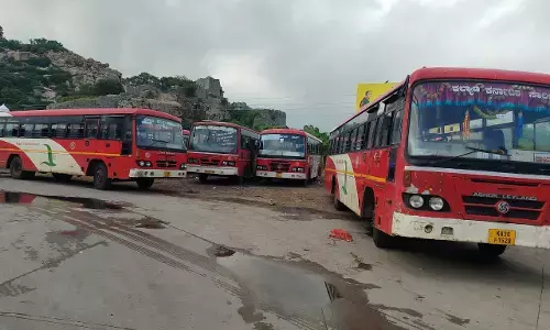 ರಾಜ್ಯ ಸಾರಿಗೆ ನೌಕರರ ಮುಷ್ಕರ: ರಾಜ್ಯಾದ್ಯಂತ ಪ್ರಯಾಣಿಕರ ಪರದಾಟ