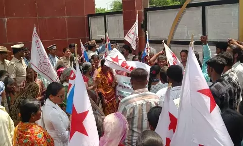 ಕಲಬುರಗಿ | ವಿದ್ಯಾರ್ಥಿನಿ ಆತ್ಮಹತ್ಯೆ ಪ್ರಕರಣ : ಉನ್ನತ ತನಿಖೆಗೆ ವಿವಿಧ ಸಂಘಟನೆಗಳಿಂದ ಆಗ್ರಹ