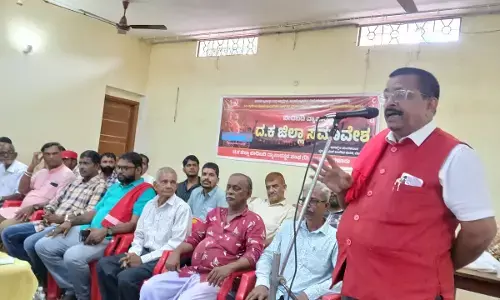 ಬೀದಿ ಬದಿ ವ್ಯಾಪಾರಸ್ಥರ ಜಿಲ್ಲಾ ಸಮಾವೇಶ| ಹಕ್ಕು ಪ್ರಾಪ್ತಿಗೆ ಹೋರಾಟ ಅನಿವಾರ್ಯ: ಬಿ.ಎಂ ಭಟ್