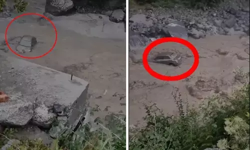 ಉತ್ತರಾಖಂಡ | ದಿಢೀರ್ ಪ್ರವಾಹದಲ್ಲಿ ಕಾರಿನೊಂದಿಗೆ ಕೊಚ್ಚಿ ಹೋದ ಜನರು; ವಿಡಿಯೊ ವೈರಲ್