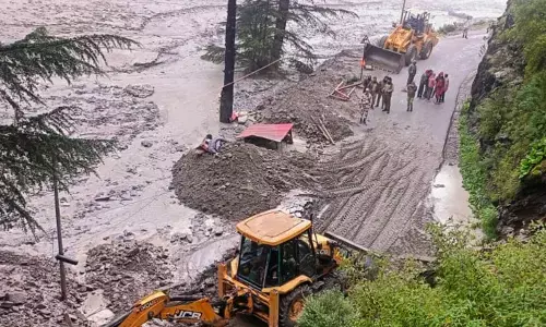 ಉತ್ತರಾಖಂಡ | ಪ್ರವಾಹದಲ್ಲಿ 9 ಸೇನಾ ಸಿಬ್ಬಂದಿ ಸೇರಿದಂತೆ 60ಕ್ಕೂ ಅಧಿಕ ಮಂದಿ ನಾಪತ್ತೆ : ಮುಂದುವರಿದ ರಕ್ಷಣಾ ಕಾರ್ಯಾಚರಣೆ