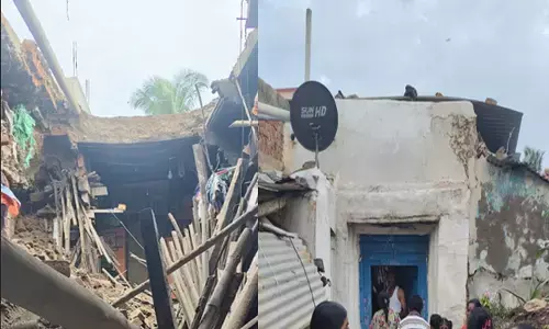 ಗದಗ | ಭಾರೀ ಮಳೆ; ಎರಡು ಮನೆಗಳ ಮೇಲ್ಛಾವಣಿ ಕುಸಿತ